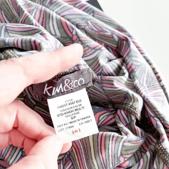 NWT Kim & Co Womens Abstract Print Sleeveless Tank Top Green Multicolor Size S - Picture 3 of 6